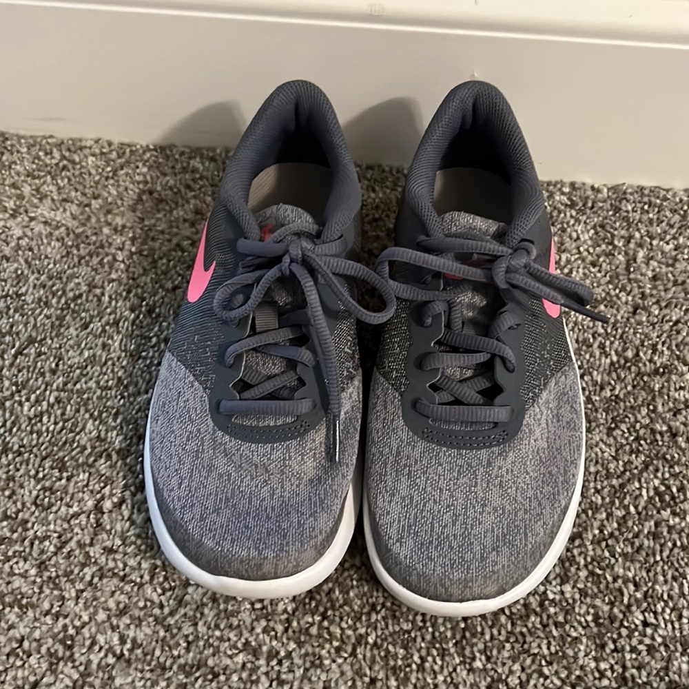 NWOT Nike Shoes